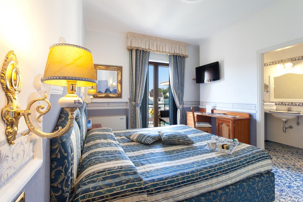 Hotel Sant'Agata 산트아구타수이두에골피 객실 사진